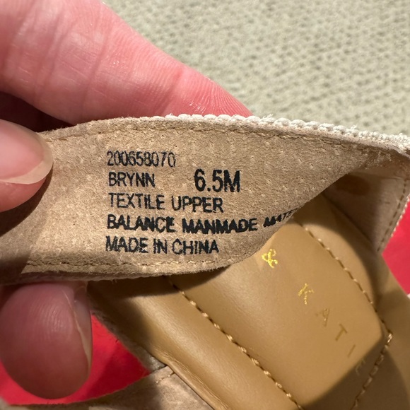 Ladies Kelly & Katie Brynn size 6.5 espadrille wedge sandal-Nude - Picture 6 of 7